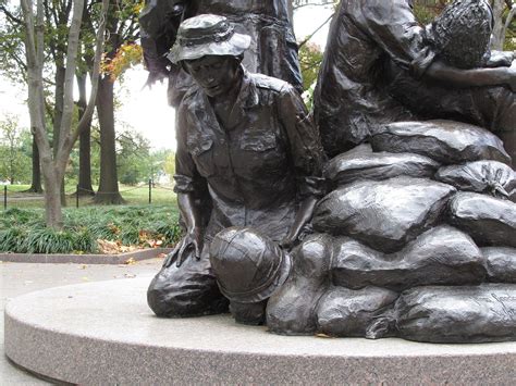 why are there hair ties at the vietnam memorial|Reflect at the Vietnam Women’s Memorial .
